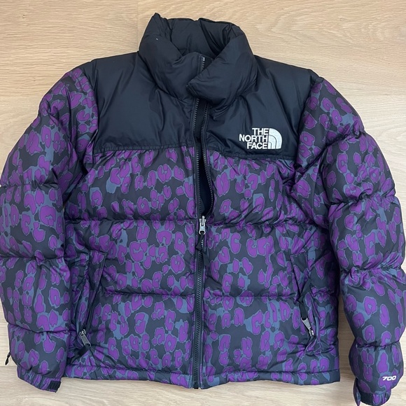 Women’s The North Face leopard print 1996 retro Nuptse 700 down jacket - Picture 2 of 3